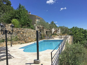 Гостиница Beautiful Provencal villa with guest house and private pool panoramic view  Ампюс